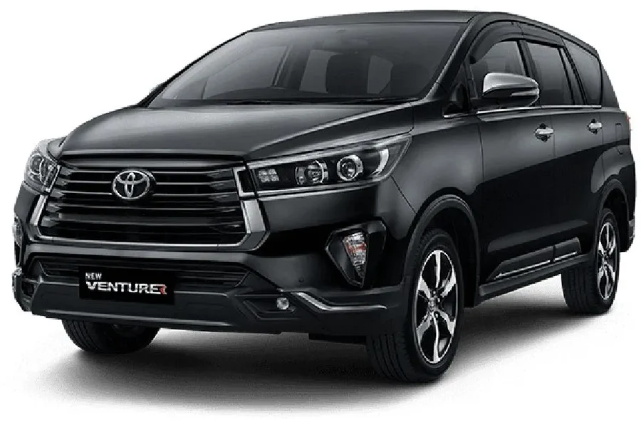 Toyota Innova Venturer — foto dari katalog PS Trans